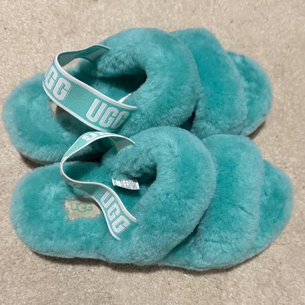 UGG Aqua Fluffy Slippers